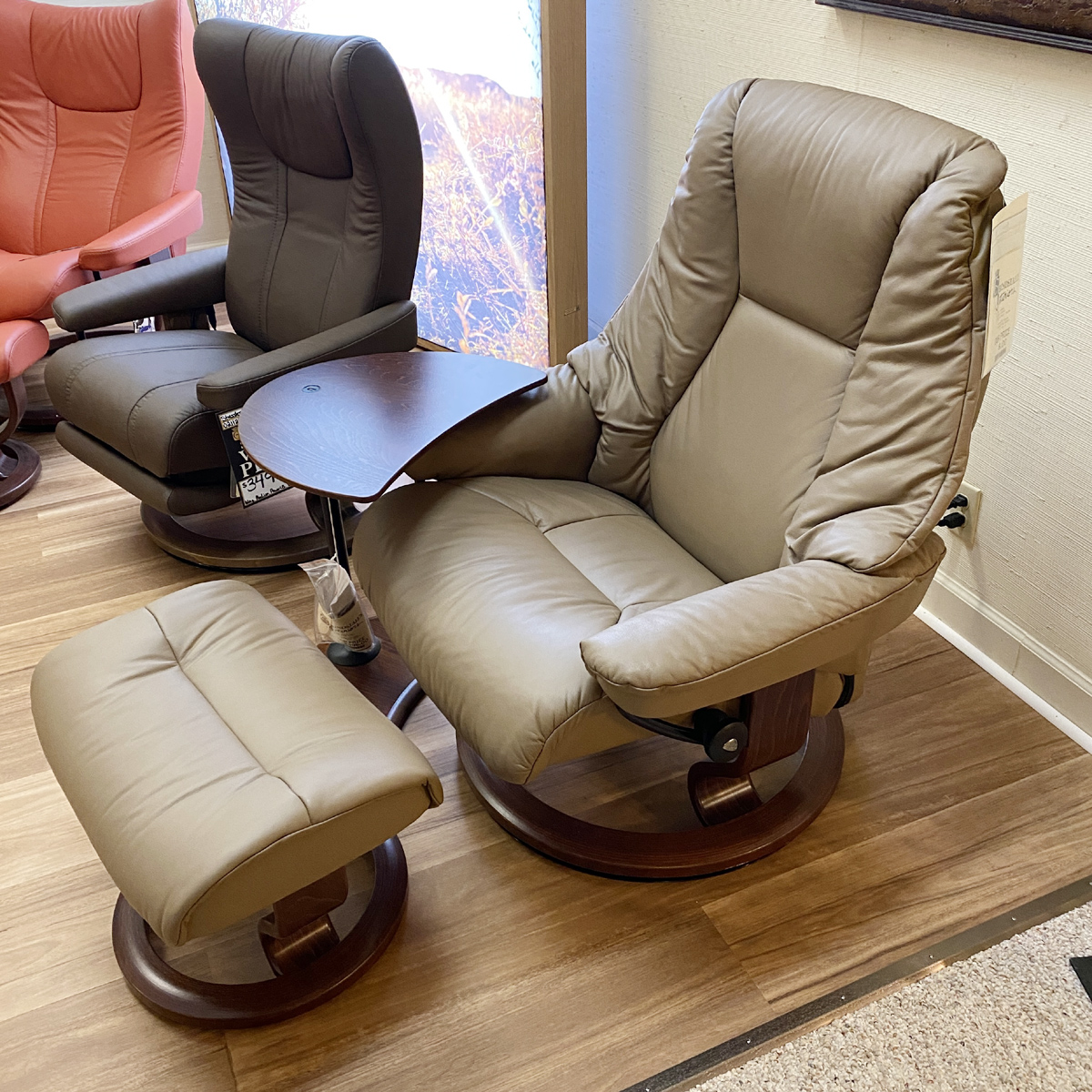Stressless Chair & Ottoman - Click Image to Close