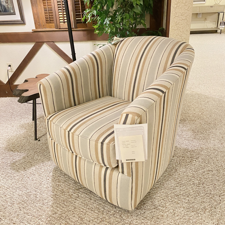 Hickorycraft Swivel Chair